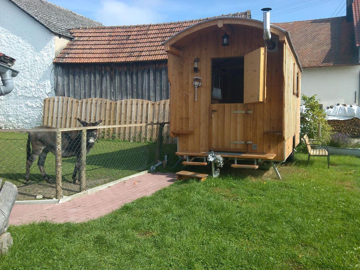 Schaeferwagen Auf Dem Ferienhof Stark Kelheim Exterior photo